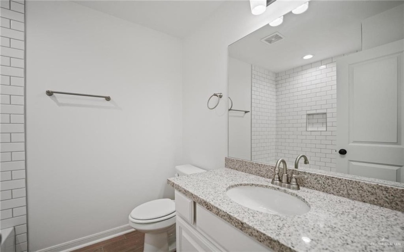 8306 N 34th Lane, McAllen, TX 78504, 3 Bedrooms Bedrooms, ,2 BathroomsBathrooms,Residential,For Sale,8306 N 34th Lane,473790