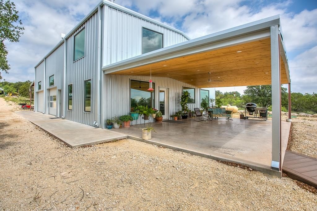 19621 Bluff Rd, Christoval, TX 76935, ,Commercial Sale,En Venta,19621 Bluff Rd,127869