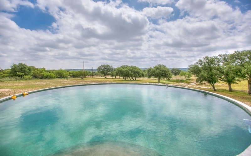19621 Bluff Rd, Christoval, TX 76935, ,Commercial Sale,En Venta,19621 Bluff Rd,127869