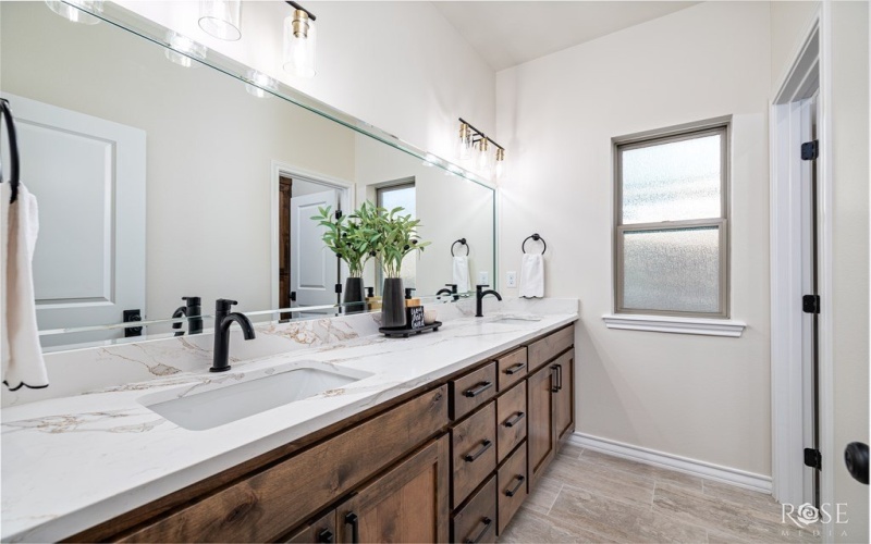 5034 Scarlet Oak Lane, San Angelo, TX 76904, 3 Bedrooms Bedrooms, ,2 BathroomsBathrooms,Residential,For Sale,5034 Scarlet Oak Lane,127875
