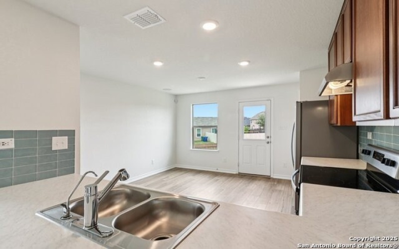 10407 Caddo, San Antonio, TX 78224, 3 Bedrooms Bedrooms, ,2 BathroomsBathrooms,Residential Lease,For Rent,10407 Caddo,1876082