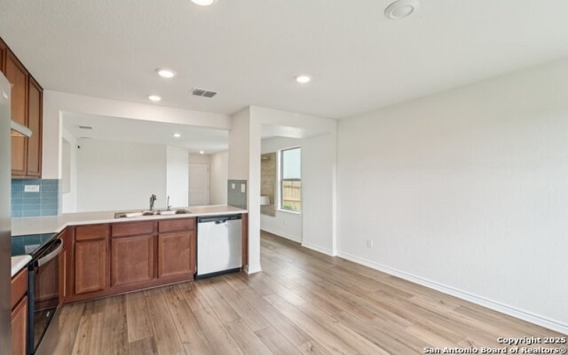 10407 Caddo, San Antonio, TX 78224, 3 Bedrooms Bedrooms, ,2 BathroomsBathrooms,Residential Lease,For Rent,10407 Caddo,1876082