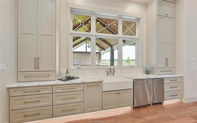 2317 Storyteller Court, College Station, TX 77845-2223, 5 Bedrooms Bedrooms, ,7 BathroomsBathrooms,Residential,For Sale,2317 Storyteller Court,24013303