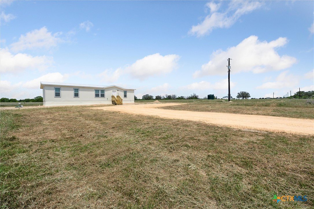 1287 County Road 402, Flatonia, TX 78941, 4 Habitaciones Habitaciones , ,2 BañosBaños,Residential,En Venta,1287 County Road 402,583544
