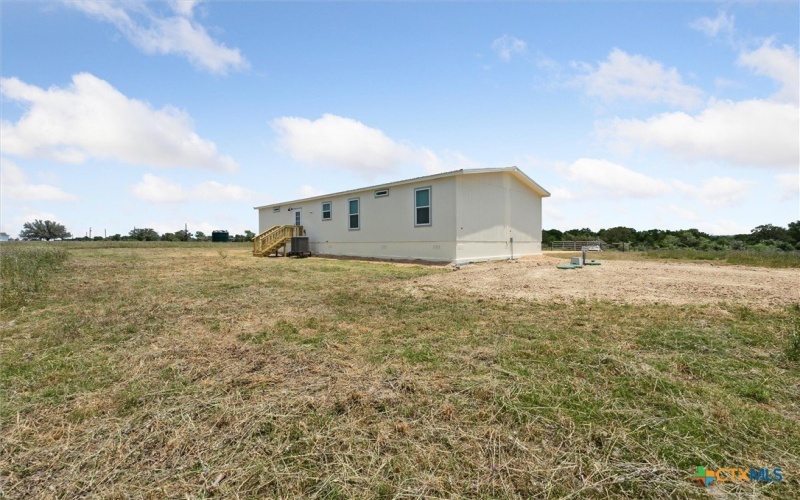 1287 County Road 402, Flatonia, TX 78941, 4 Habitaciones Habitaciones , ,2 BañosBaños,Residential,En Venta,1287 County Road 402,583544