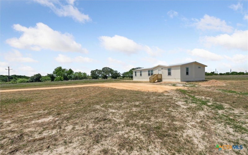 1287 County Road 402, Flatonia, TX 78941, 4 Habitaciones Habitaciones , ,2 BañosBaños,Residential,En Venta,1287 County Road 402,583544