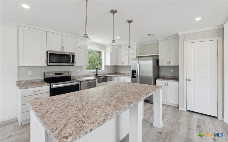 855 Roosevelt Road, Luling, TX 78648, 4 Bedrooms Bedrooms, ,2 BathroomsBathrooms,Residential,For Sale,855 Roosevelt Road,583554