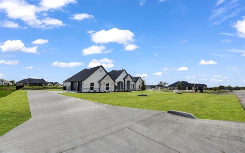 233 Coalson Crossing, Azle, TX 76020, 4 Bedrooms Bedrooms, ,2 BathroomsBathrooms,Residential,For Sale,233 Coalson Crossing,20900504
