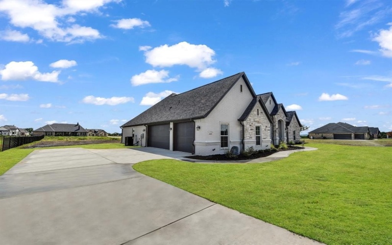 233 Coalson Crossing, Azle, TX 76020, 4 Bedrooms Bedrooms, ,2 BathroomsBathrooms,Residential,For Sale,233 Coalson Crossing,20900504