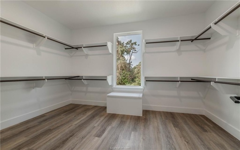 4374 Berkshire, Franklin, TX 77856, 4 Bedrooms Bedrooms, ,3 BathroomsBathrooms,Residential,For Sale,4374 Berkshire,24013711