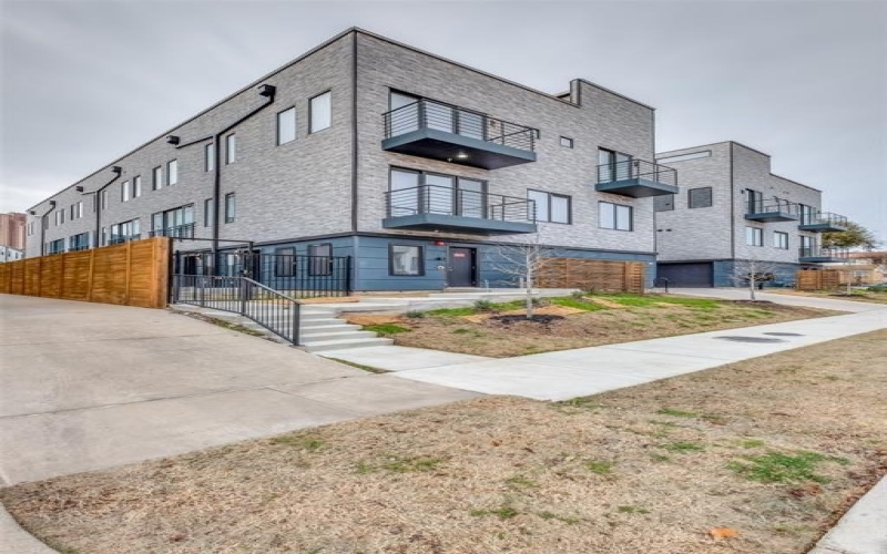 2607 Calvin Street #6, Dallas, TX 75204, 2 Bedrooms Bedrooms, ,2 BathroomsBathrooms,Residential Lease,For Rent,2607 Calvin Street,20951709