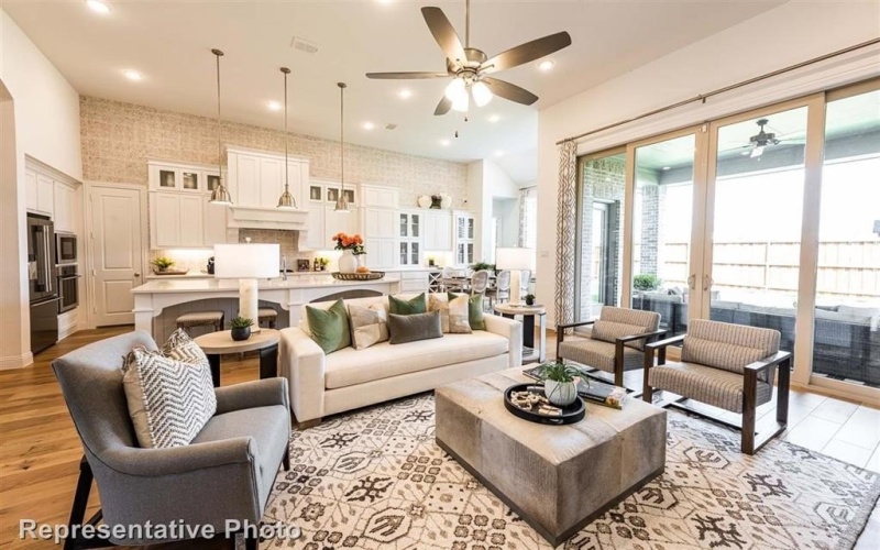 916 Roys Drive, Rockwall, TX 75087, 4 Bedrooms Bedrooms, ,5 BathroomsBathrooms,Residential,For Sale,916 Roys Drive,20970949
