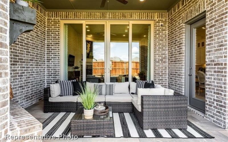 916 Roys Drive, Rockwall, TX 75087, 4 Bedrooms Bedrooms, ,5 BathroomsBathrooms,Residential,For Sale,916 Roys Drive,20970949