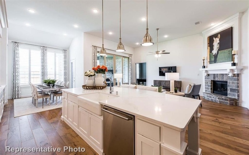 916 Roys Drive, Rockwall, TX 75087, 4 Bedrooms Bedrooms, ,5 BathroomsBathrooms,Residential,For Sale,916 Roys Drive,20970949
