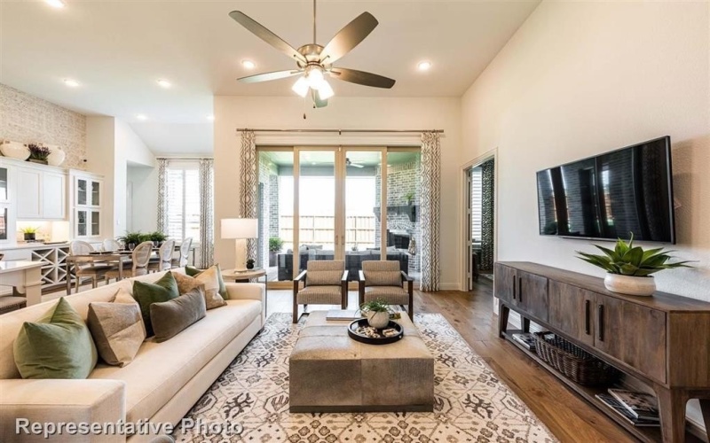916 Roys Drive, Rockwall, TX 75087, 4 Bedrooms Bedrooms, ,5 BathroomsBathrooms,Residential,For Sale,916 Roys Drive,20970949