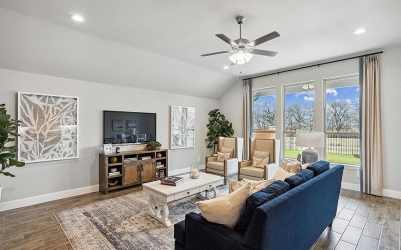 1104 Cascades Drive, Justin, TX 76247, 4 Bedrooms Bedrooms, ,3 BathroomsBathrooms,Residential,For Sale,1104 Cascades Drive,20971001