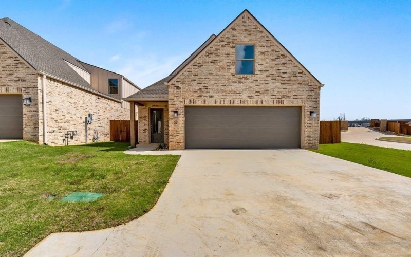 4344 Macnab Drive #30, Tyler, TX 75707, 4 Bedrooms Bedrooms, ,2 BathroomsBathrooms,Residential,For Sale,4344 Macnab Drive,20971069