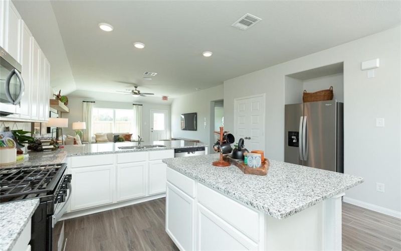 9225 Union Pacific Drive, Fort Worth, TX 76036, 4 Bedrooms Bedrooms, ,3 BathroomsBathrooms,Residential,For Sale,9225 Union Pacific Drive,20971680