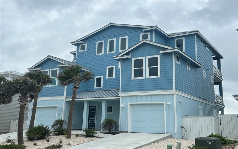 118 Frontside Drive, Corpus Christi, TX 78418, 6 Bedrooms Bedrooms, ,7 BathroomsBathrooms,Residential,For Sale,118 Frontside Drive,455892