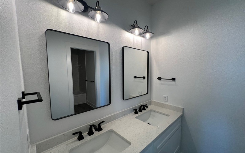 118 Frontside Drive, Corpus Christi, TX 78418, 6 Bedrooms Bedrooms, ,7 BathroomsBathrooms,Residential,For Sale,118 Frontside Drive,455892