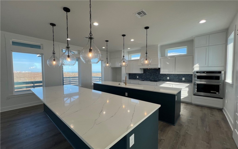 118 Frontside Drive, Corpus Christi, TX 78418, 6 Bedrooms Bedrooms, ,7 BathroomsBathrooms,Residential,For Sale,118 Frontside Drive,455892