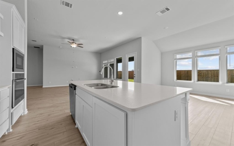 3513 Kingdom Drive, Denton, TX 76208, 3 Bedrooms Bedrooms, ,2 BathroomsBathrooms,Residential,For Sale,3513 Kingdom Drive,20971505