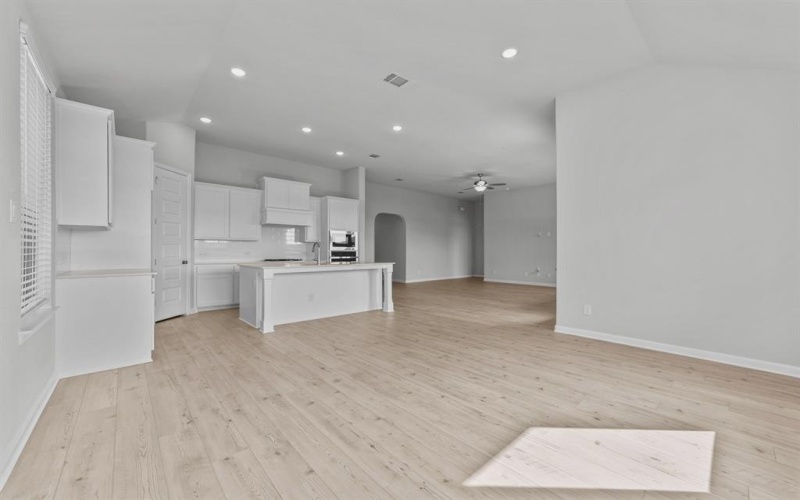 3513 Kingdom Drive, Denton, TX 76208, 3 Bedrooms Bedrooms, ,2 BathroomsBathrooms,Residential,For Sale,3513 Kingdom Drive,20971505