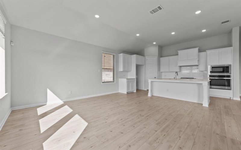 3513 Kingdom Drive, Denton, TX 76208, 3 Bedrooms Bedrooms, ,2 BathroomsBathrooms,Residential,For Sale,3513 Kingdom Drive,20971505