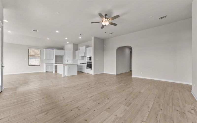 3513 Kingdom Drive, Denton, TX 76208, 3 Bedrooms Bedrooms, ,2 BathroomsBathrooms,Residential,For Sale,3513 Kingdom Drive,20971505