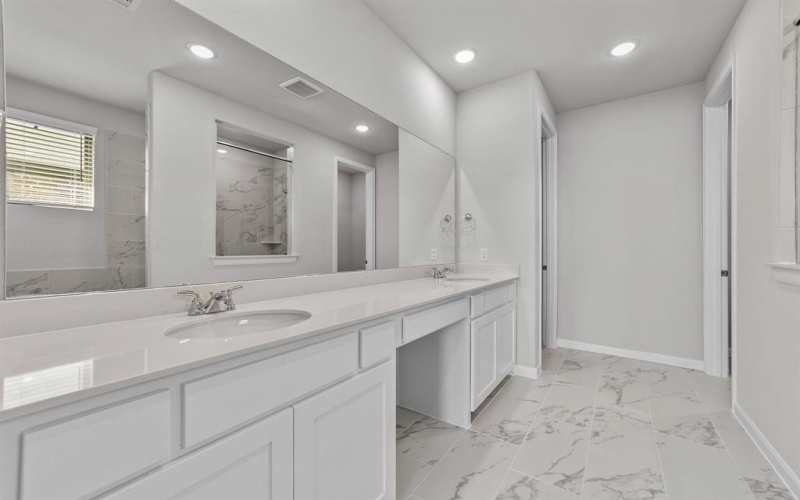 3513 Kingdom Drive, Denton, TX 76208, 3 Bedrooms Bedrooms, ,2 BathroomsBathrooms,Residential,For Sale,3513 Kingdom Drive,20971505