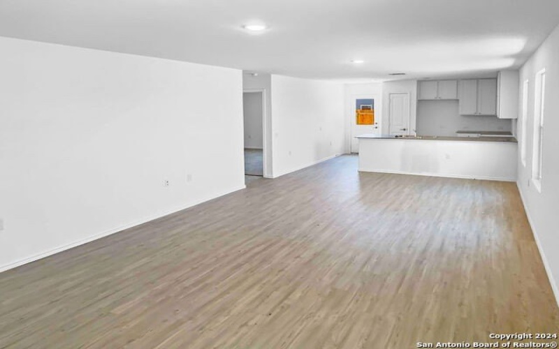 3834 S Kurz Plaza, San Antonio, TX 78211, 3 Habitaciones Habitaciones , ,2 BañosBaños,Residential Lease,En Alquiler,3834 S Kurz Plaza,1876280