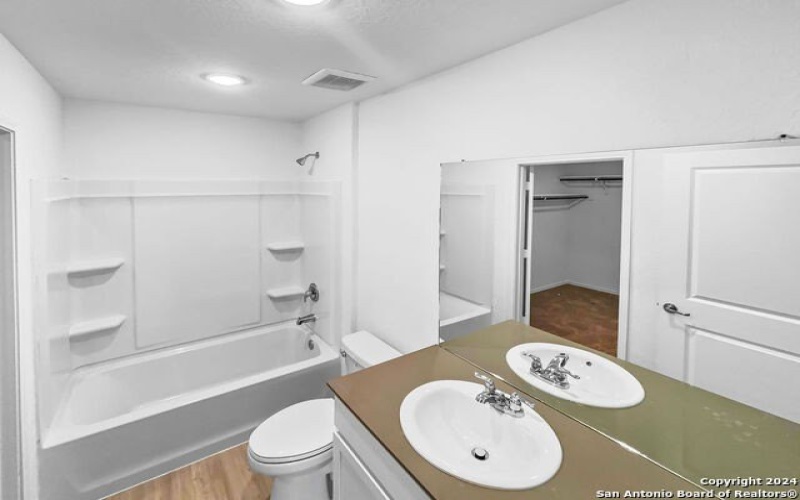 3834 S Kurz Plaza, San Antonio, TX 78211, 3 Habitaciones Habitaciones , ,2 BañosBaños,Residential Lease,En Alquiler,3834 S Kurz Plaza,1876280