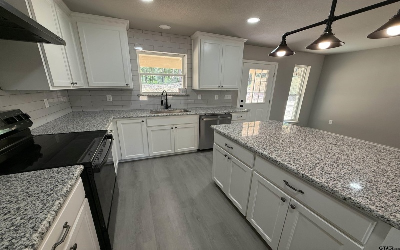 357 Private Road 6292, Mineola, TX 75773, 3 Bedrooms Bedrooms, ,2 BathroomsBathrooms,Residential,For Sale,357 Private Road 6292,25009223