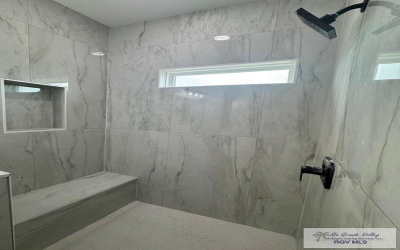 6017 DAKOTA ROSE CIR, BROWNSVILLE, TX 78521, 4 Bedrooms Bedrooms, ,2 BathroomsBathrooms,Residential,For Sale,6017 DAKOTA ROSE CIR,29766050