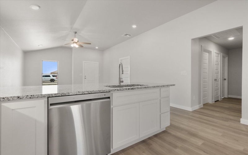 2311 134th Street, Lubbock, TX 79423, 3 Habitaciones Habitaciones , ,2 BañosBaños,Residential,En Venta,2311 134th Street,202556424