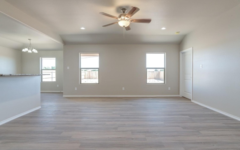 936 E Municipal Drive, Lubbock, TX 79403, 3 Habitaciones Habitaciones , ,2 BañosBaños,Residential,En Venta,936 E Municipal Drive,202556468