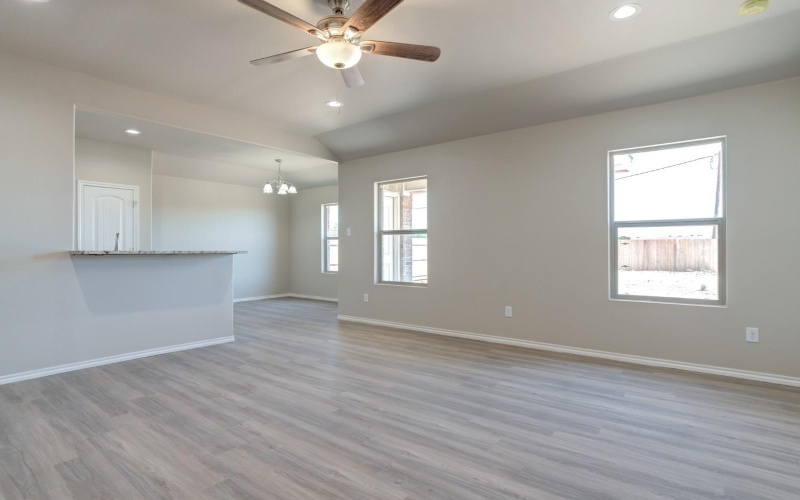 936 E Municipal Drive, Lubbock, TX 79403, 3 Habitaciones Habitaciones , ,2 BañosBaños,Residential,En Venta,936 E Municipal Drive,202556468