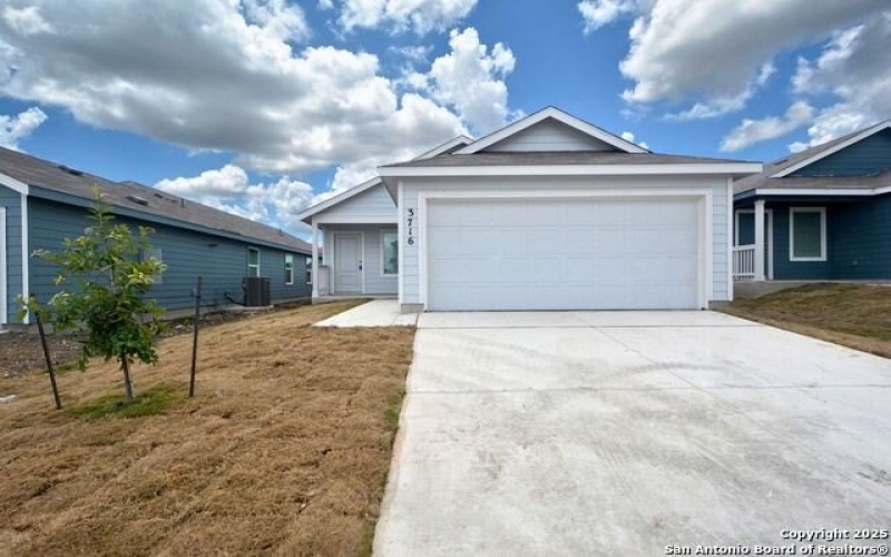 3716 Axis Hill, New Braunfels, TX 78132, 3 Bedrooms Bedrooms, ,2 BathroomsBathrooms,Residential Lease,For Rent,3716 Axis Hill,1876398