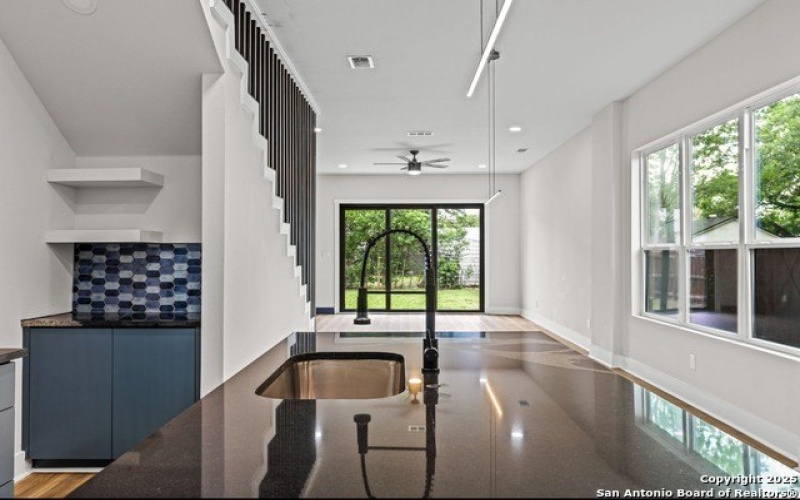 1334 N Center, San Antonio, TX 78202, 3 Habitaciones Habitaciones , ,2 BañosBaños,Residential,En Venta,1334 N Center,1876501