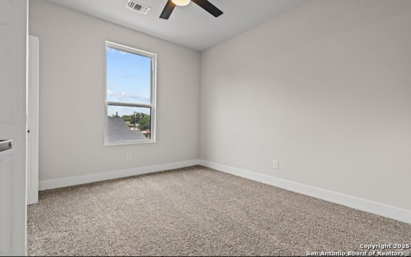 1334 N Center, San Antonio, TX 78202, 3 Habitaciones Habitaciones , ,2 BañosBaños,Residential,En Venta,1334 N Center,1876501