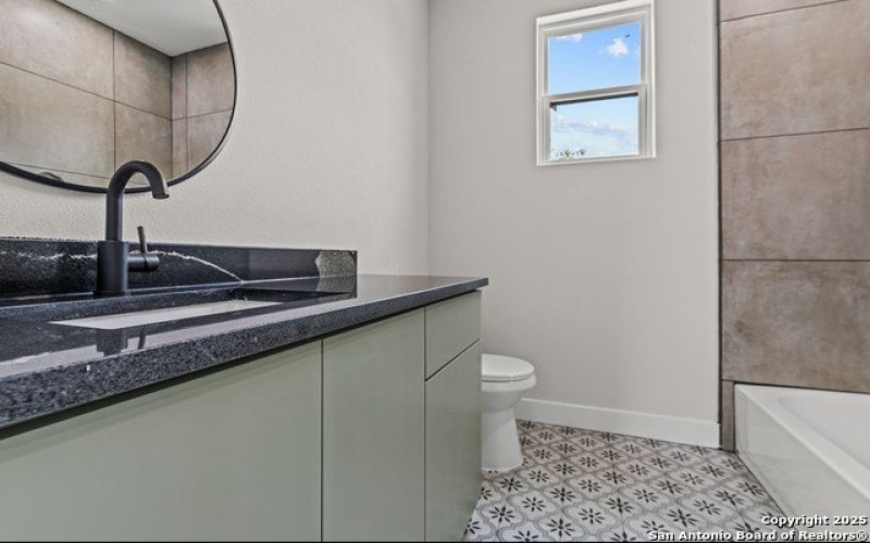 1334 N Center, San Antonio, TX 78202, 3 Habitaciones Habitaciones , ,2 BañosBaños,Residential,En Venta,1334 N Center,1876501