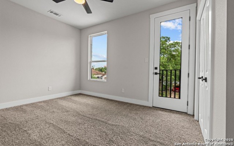 1334 N Center, San Antonio, TX 78202, 3 Habitaciones Habitaciones , ,2 BañosBaños,Residential,En Venta,1334 N Center,1876501