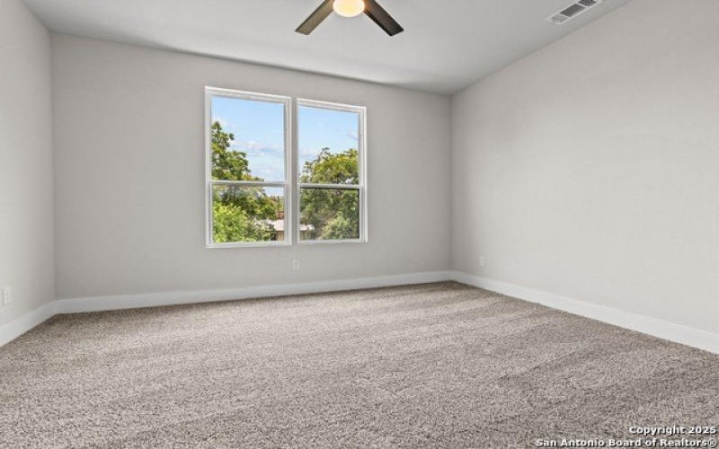 1334 N Center, San Antonio, TX 78202, 3 Habitaciones Habitaciones , ,2 BañosBaños,Residential,En Venta,1334 N Center,1876501