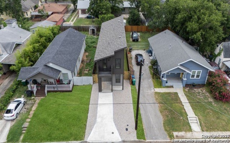 1334 N Center, San Antonio, TX 78202, 3 Habitaciones Habitaciones , ,2 BañosBaños,Residential,En Venta,1334 N Center,1876501