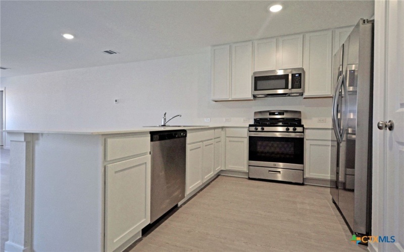 3716 Axis Hill, New Braunfels, TX 78132, 3 Bedrooms Bedrooms, ,2 BathroomsBathrooms,Residential Lease,For Rent,3716 Axis Hill,583604