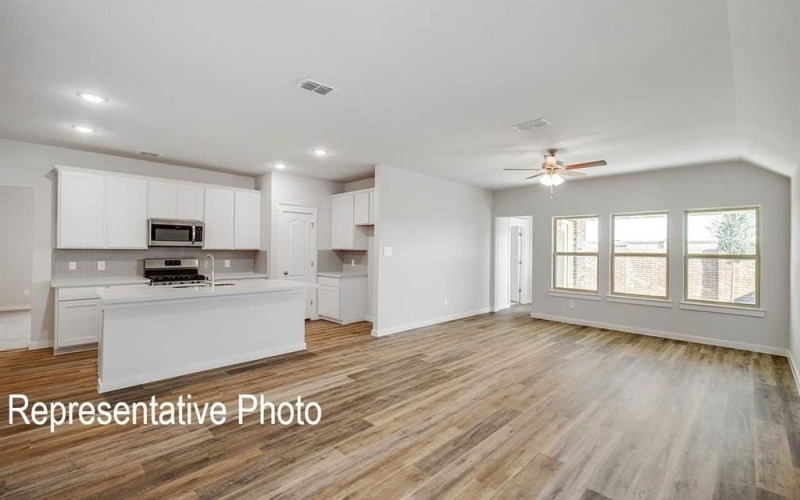 112 John Laurens Drive, Venus, TX 76084, 4 Bedrooms Bedrooms, ,2 BathroomsBathrooms,Residential,For Sale,112 John Laurens Drive,20849106