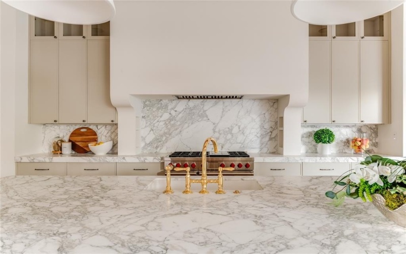 7226 Colgate Avenue, Dallas, TX 75225, 5 Bedrooms Bedrooms, ,6 BathroomsBathrooms,Residential,For Sale,7226 Colgate Avenue,20854140