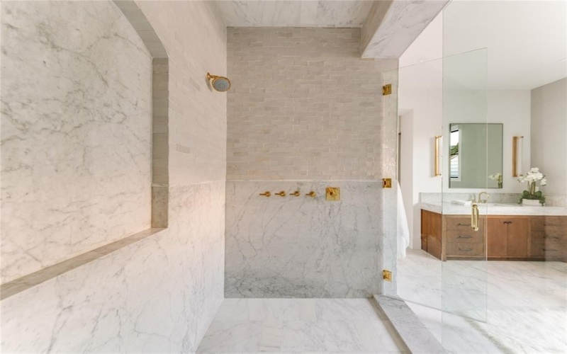 7226 Colgate Avenue, Dallas, TX 75225, 5 Bedrooms Bedrooms, ,6 BathroomsBathrooms,Residential,For Sale,7226 Colgate Avenue,20854140