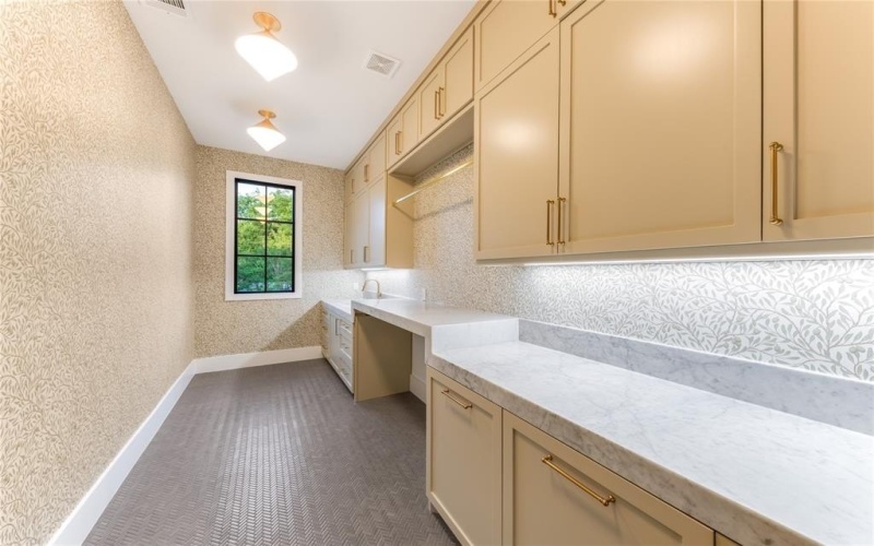 7226 Colgate Avenue, Dallas, TX 75225, 5 Bedrooms Bedrooms, ,6 BathroomsBathrooms,Residential,For Sale,7226 Colgate Avenue,20854140