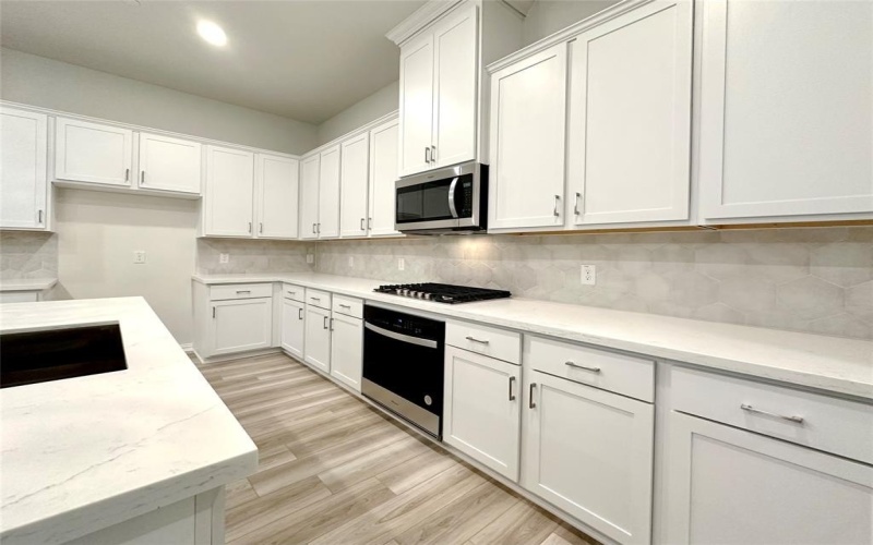 8378 Massive Drive, Frisco, TX 75034, 3 Bedrooms Bedrooms, ,3 BathroomsBathrooms,Residential Lease,For Rent,8378 Massive Drive,20970696